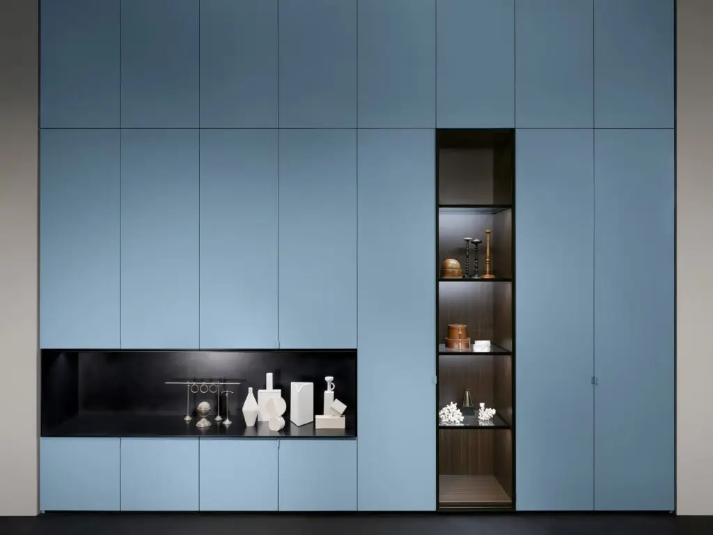 Szafa tradycyjna – Battente/Hinged, projekt: Piero Lissoni