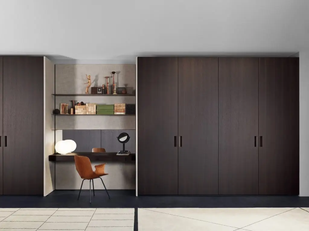 Szafa tradycyjna – Battente, projekt: Piero Lissoni