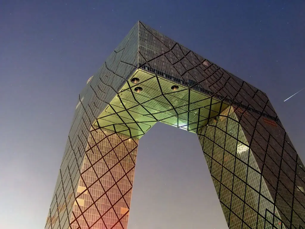 CCTV w Pekinie - projekt za który Rem Koolhaas otrzymał Nagrodę Pritzkera.