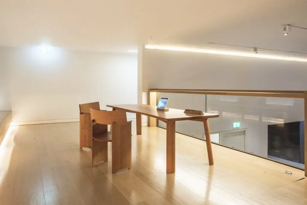 Connected_Arco by Maria Jeglinska_American cherry_credit David Cleveland Muzeum designu w Londynie