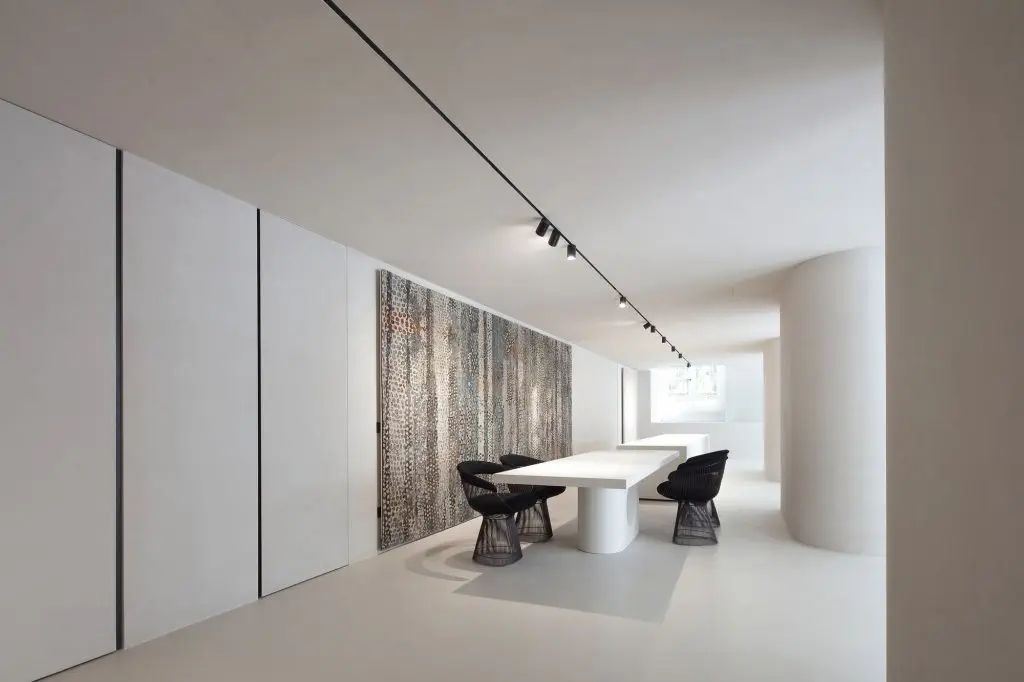 Elisa Ossino Studio - Amini Showroom 02
