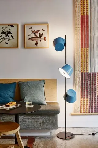 w stylu vintage Lampa stojąca z kolekcji Tam Tam, Marset