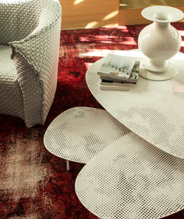 Moroso-CLOUD-projekt-Nendo stoliki kawowe