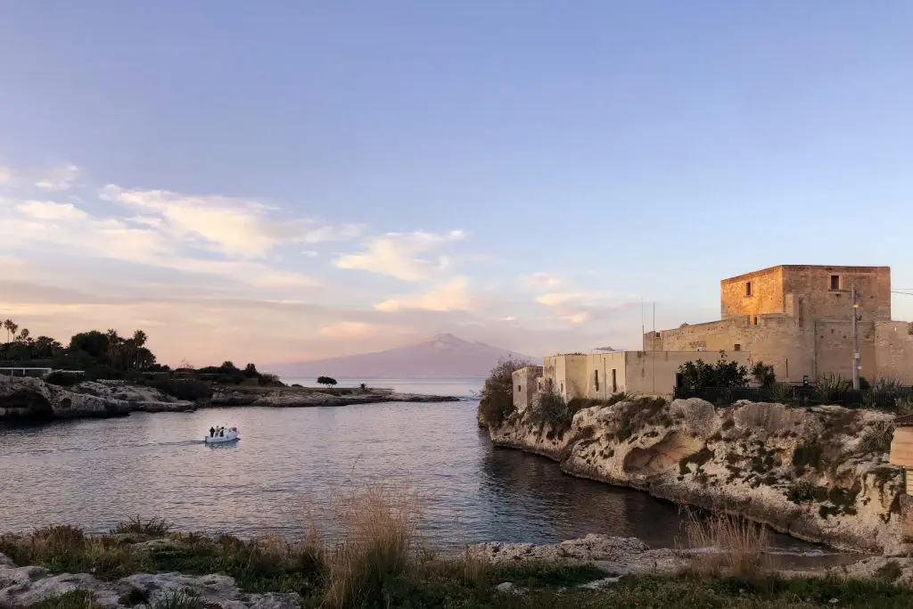 Renowacja faro_di_brucoli_03