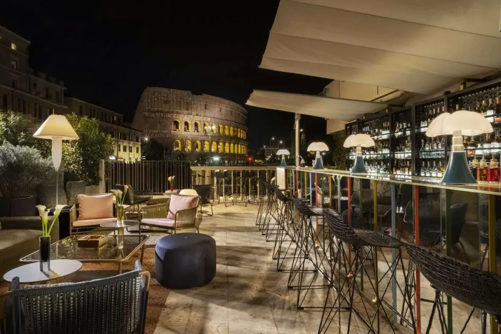 The Courtlounge-328-roda