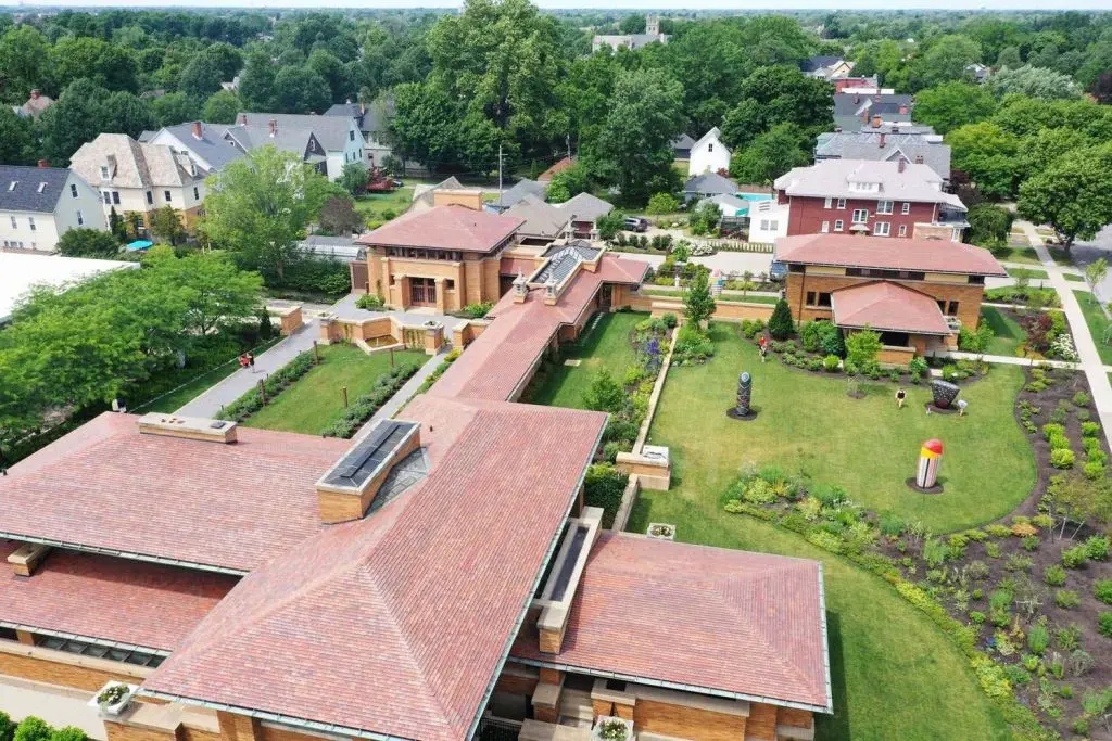 frank-lloyd-wright-martin-house-rzeźby-jun-kaneko_02