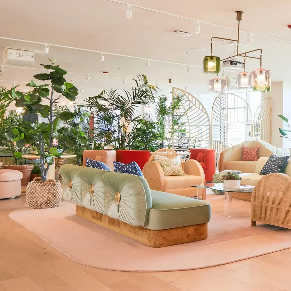 powder-sofa_PHOTO-CREDITS-The-Wing-WestHollywood_CHIARA-DE-REGE-1 cristina celestino