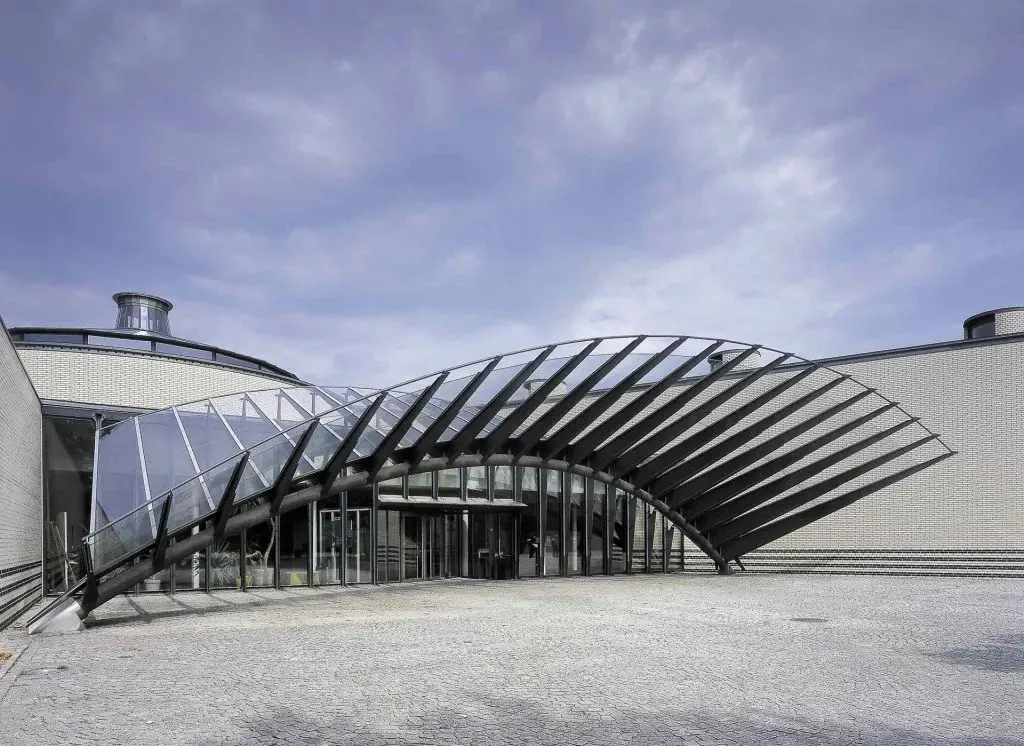 Santiago_Calatrava wohlen-high-school-roofs-and-hall-03